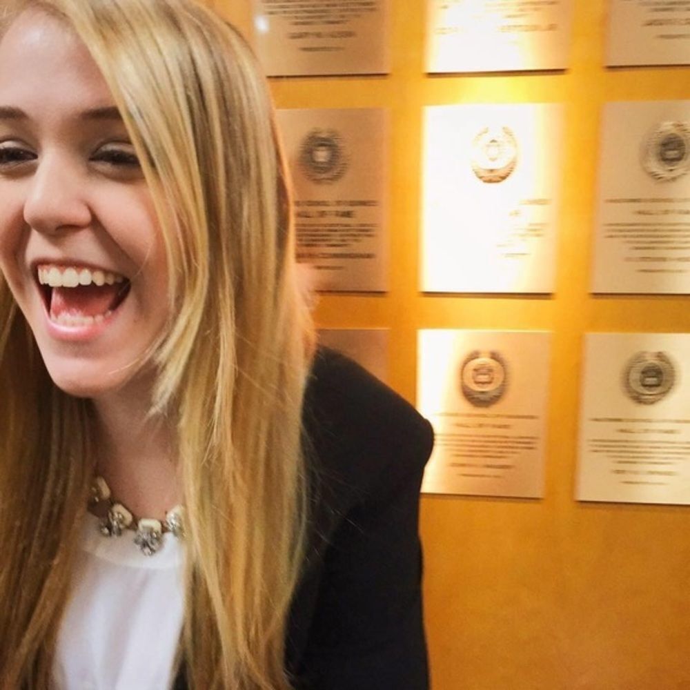 Meet Your Posher, Mackenzie - Picture 2 of 6